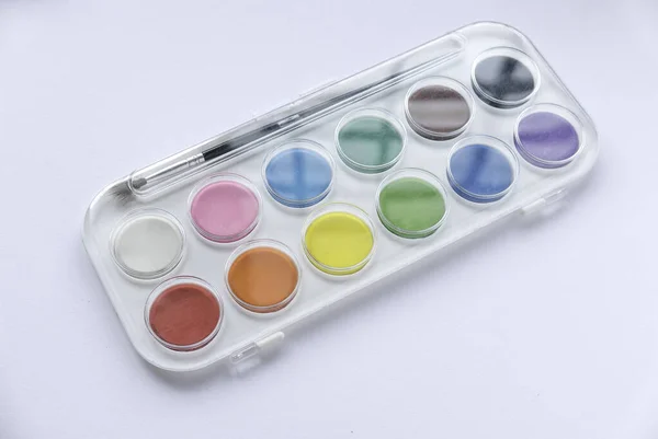 Selective Focus Colorful Watercolor Palette Brush White Background — Stockfoto
