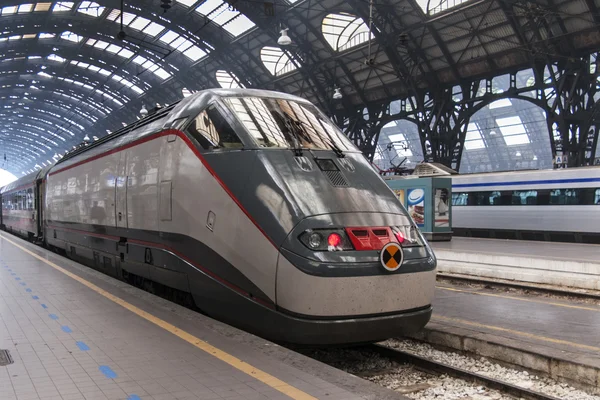Milano istasyonu tren