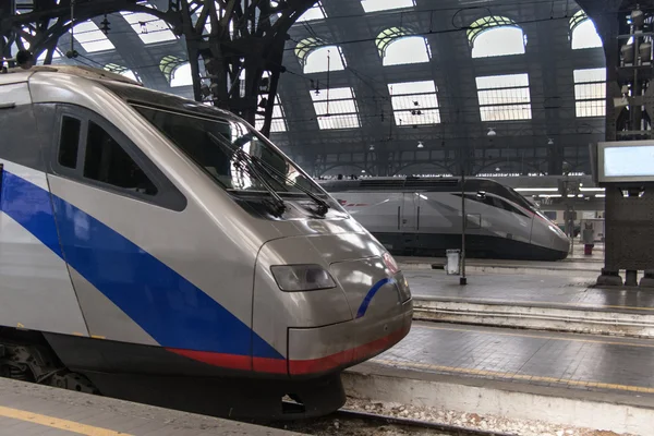 Pociąg w Mediolanie — Zdjęcie stockowe