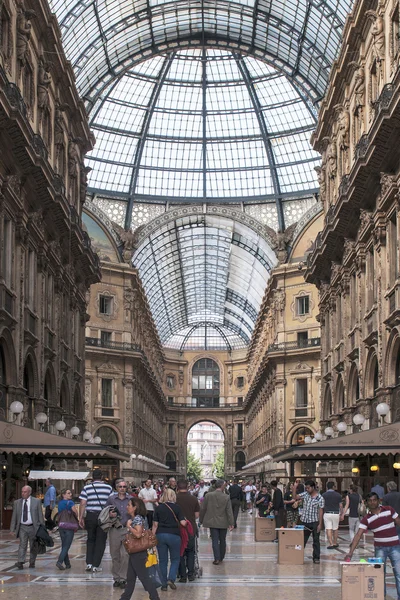 Shopping e galleria di moda a Milano Fotografia Stock
