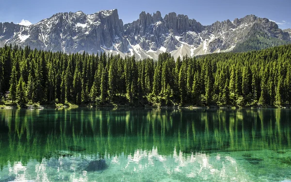 karersee ve latemar dolomites