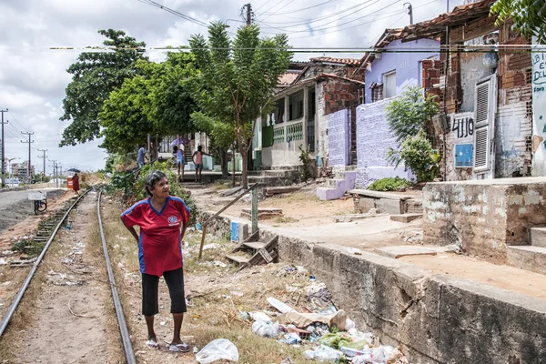 近所の貧困層と無視 — ストック写真