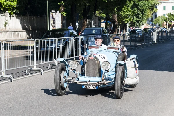 Старий автомобіль mille miglia гонки — стокове фото