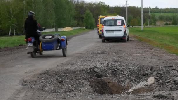 Kharkiv Kharkov Region Rogan Ukraine 2022 Broken Road Ruins Road — 图库视频影像