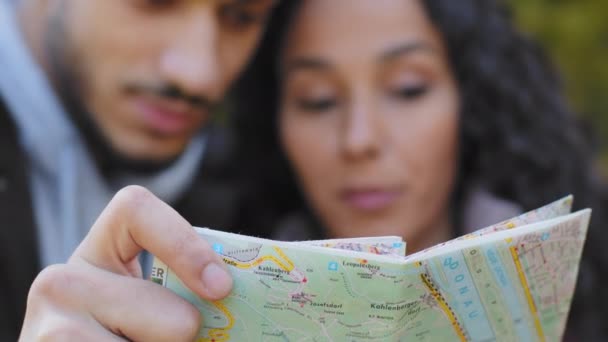 Out Focus Young Hispanic Couple Backpackers Looking Paper Map Looking — Stock Video