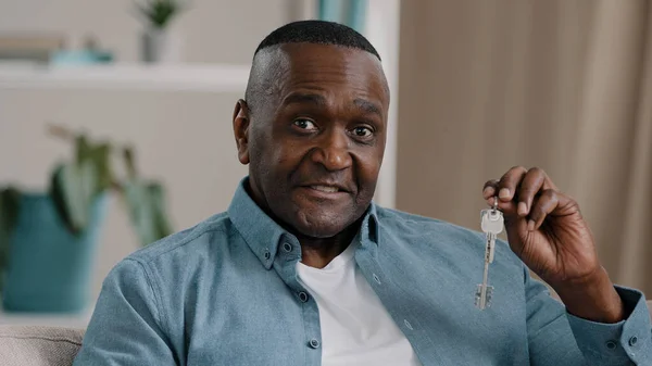 Portrait Mature African American Male Happy Homeowner Showing Keys New — ストック写真