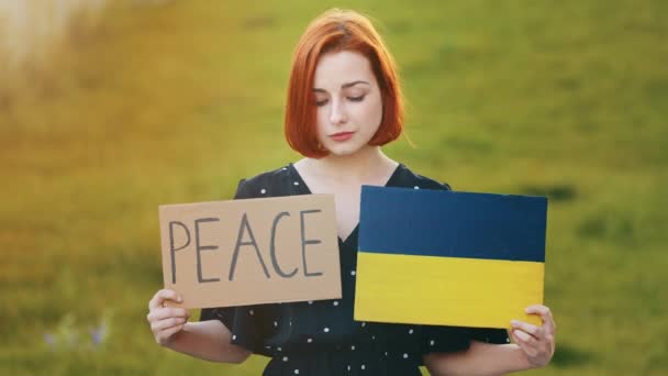 Sad Redhead Woman Young Patriotic Girl Activist Stand Outdoors Hold — Wideo stockowe