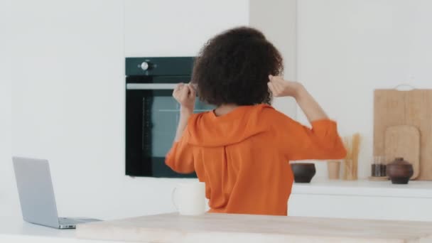 African American Girl Curly Hair Woman Dancing Kitchen Home Having — Vídeo de Stock