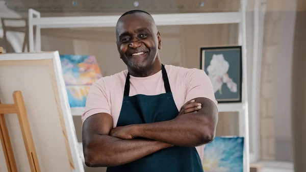 Portrait Close Male Happy Old 50S Painter Art Teacher African — Stok fotoğraf