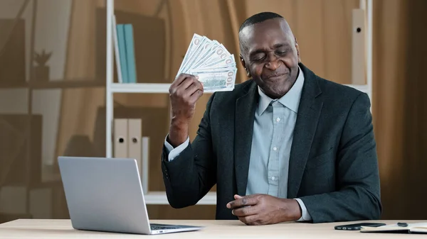 Alte Reife Afrikanische Geschäftsmann 60Er Jahre Arbeiter Banker Bankagent Senior — Stockfoto