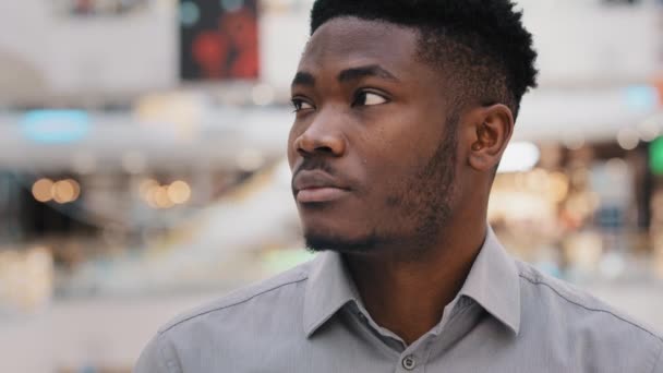 Close Serious Sad Pensive Worried Young Businessman Looking Away Daydreaming — Stock videók