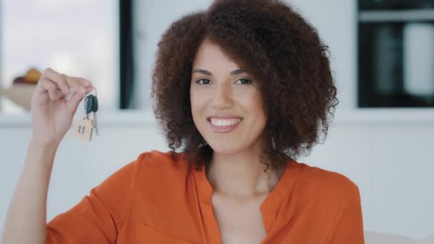 Portrait Happy Homeowner Female Buyer Realtor African 30S Woman Curly — стоковое видео