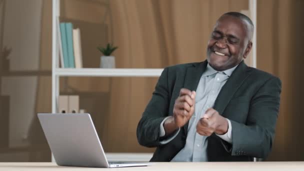 African American 60S Businessman Mature Man Boss Office Has Work — стоковое видео