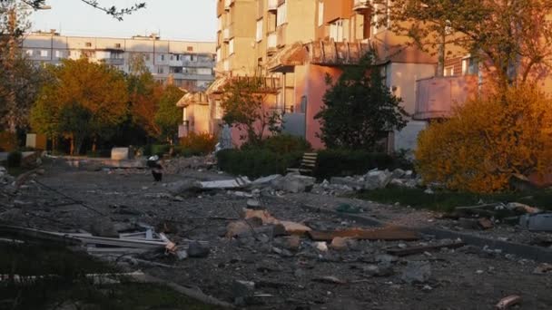 Kharkiv Kharkov Ukraine 2022 Ruined Empty Street Fragments Building Bombed — Vídeo de stock