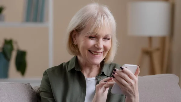 Close Happy Smiling Successful Amazed Old Emotional Woman Receive Good — Foto de Stock