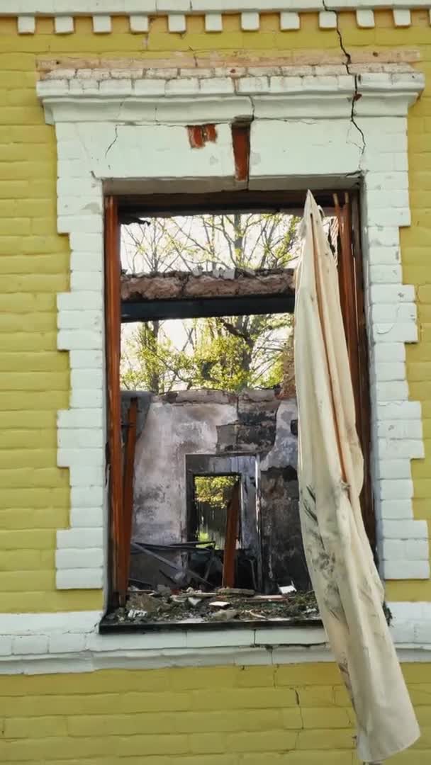 Kharkiv Region Skovorodinovka Skovorodinivka Ukraine 2022 Vertical View Destroyed Window — Stock Video