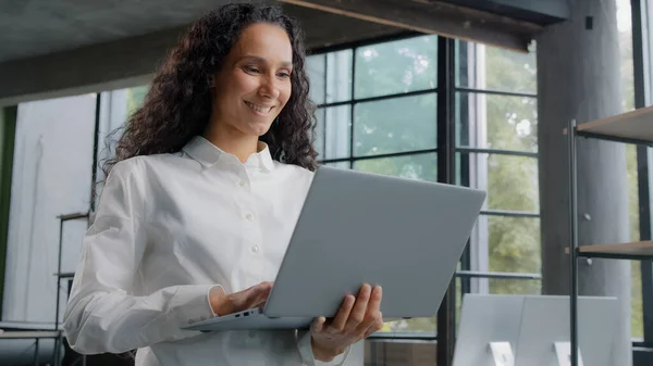 Successful Businesswoman Working Modern Office Typing Laptop Remote Communicating Client — Stockfoto