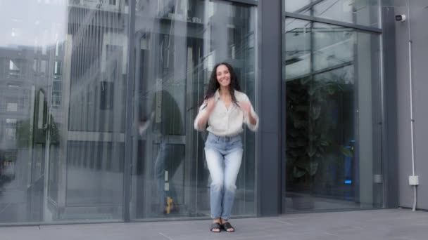 Woman Long Curly Hair Dynamic Jumping Air Laughing Smiling Celebrating — Wideo stockowe