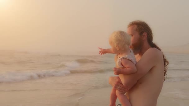 Caucasian Father Long Hair Beard Holding Little Daughter Son Infant — Videoclip de stoc