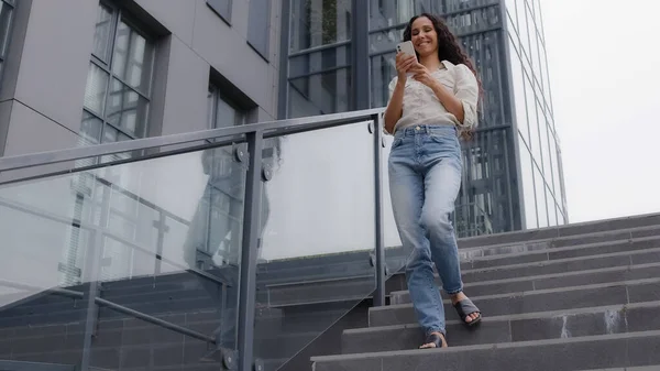 Female 30S Slim Woman Jeans Shirt Standing City Company Building — Foto de Stock