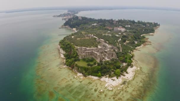 Amazing Aerial View Historical Island Archeological Buildings Ruins Sand Beach — Stok video