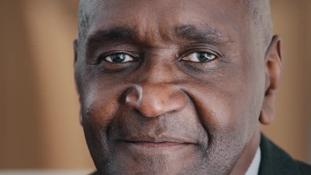 Closeup Male Portrait Headshot Face Wrinkles African American Adult 60S — 图库视频影像