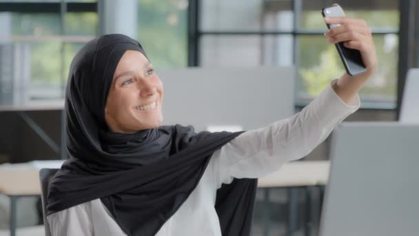 Positive Young Muslim Woman Hijab Office Worker Blogger Photographed Front — Stok Video