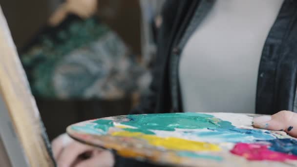 Close Female Hands Unrecognizable Woman Artist Holding Palette Bright Oil — 图库视频影像