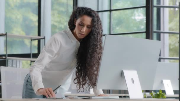 Busy Successful Businesswoman Working Office Writing Data Computer Beautiful Female — стоковое видео