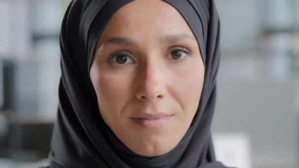 Female Portrait Close Arabic Female Face Attractive Serious Muslim Woman — стоковое видео