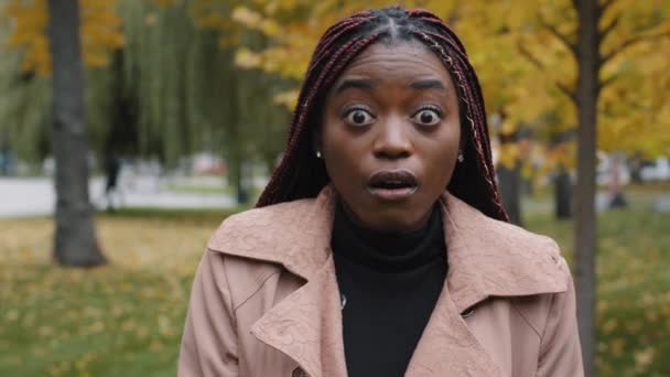 Close Stunned African American Woman Standing Outdoor Looking Camera Eyes — Stock Video