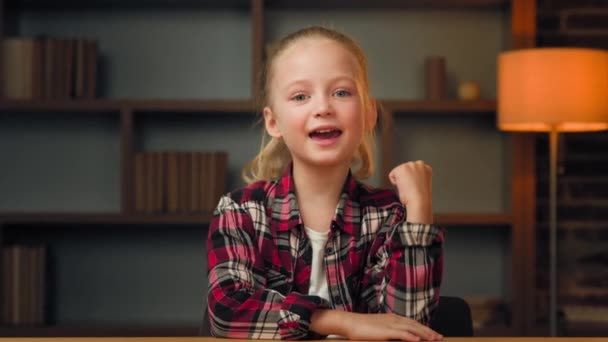 Little Funny Happy Blonde School Kid Toddler Child Girl Five — Stok video