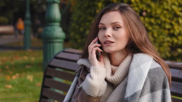 Female Young Student Girlfriend Brunette Woman Sit Bench Wears Blanket — Stockvideo