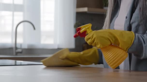 Unknown Elderly Housewife Cleanup Worker Cleaner Granny Maid Yellow Gloves — Stockvideo