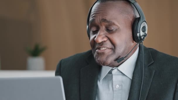 Elderly 50S African American Man Advisor Operator Male Consultant Remote — стоковое видео
