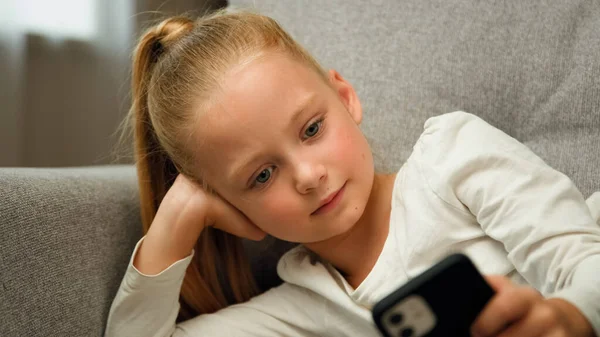 Relaxed Blonde Child Little Girl Blogger Cute Kid Teen Resting — Stockfoto