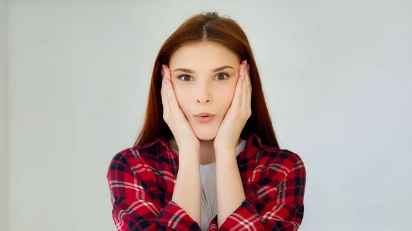 Surprised Ginger Girl Student Teenager Feel Good Shock Admiration Female — Stock Photo, Image