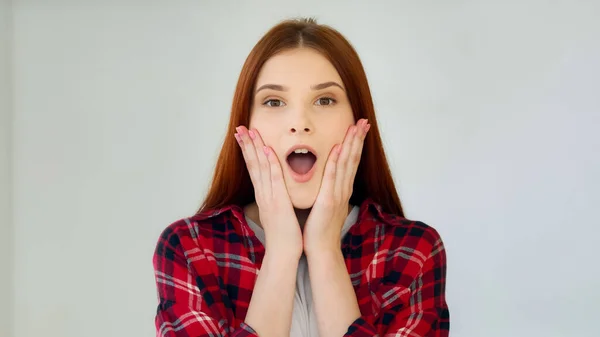 Surprised Ginger Girl Student Teenager Feel Good Shock Admiration Female — Stockfoto