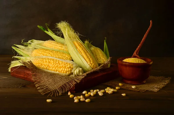 Corn Cobs Grains Rough Fabric Napkins Small Wooden Pot Corn — Stock Photo, Image