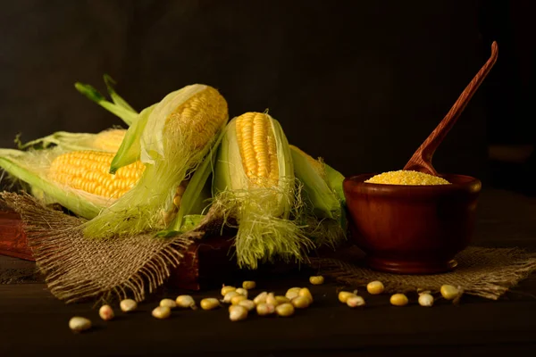 Corn Cobs Grains Rough Fabric Napkins Small Wooden Pot Corn — Stock Photo, Image
