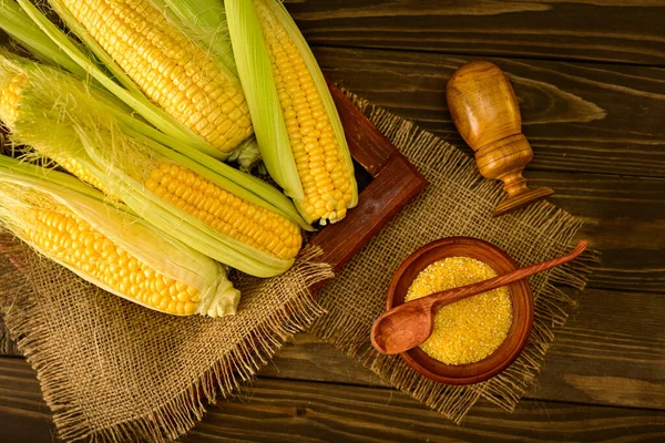 Corn Cobs Wooden Table Small Wooden Pot Corn Grits — Foto de Stock