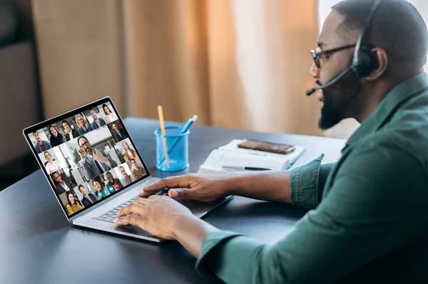 Video call konferencia online találkozó virtuális emberek üzleti — Stock Fotó