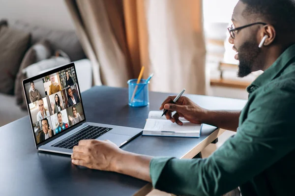 Video call konferencia online találkozó virtuális emberek üzleti — Stock Fotó