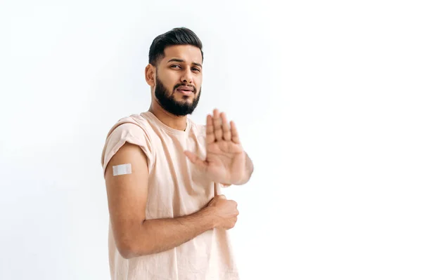 Stop Vaccination Indian Arabian Guy Showing Bandage Plaster Arm Vaccination — 스톡 사진