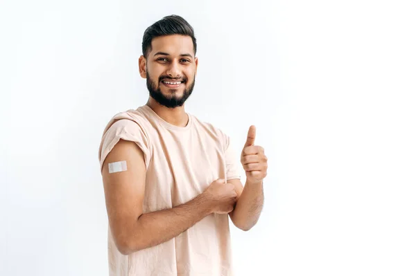 Vaccination Prevention Concept Positive Indian Arabian Guy Showing Bandage Plaster — 스톡 사진