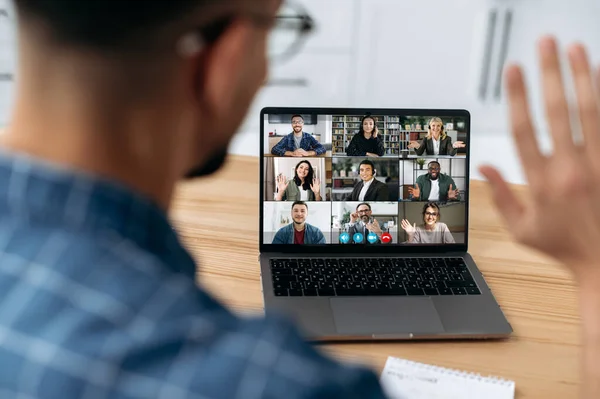 Online Video Communication Concept Shoulder View Laptop Screen Different People — Stock Fotó