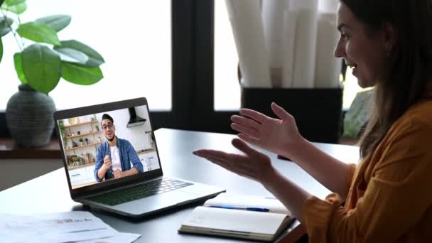 Two People Different Nationalities Talking Video Conference Caucasian Woman Indian — Vídeos de Stock