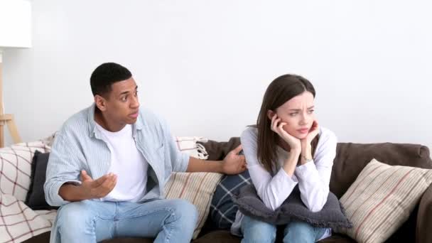 Misunderstanding Relationships Jealousy Quarrel Mixed Race Couple Sitting Sofa Living — 图库视频影像