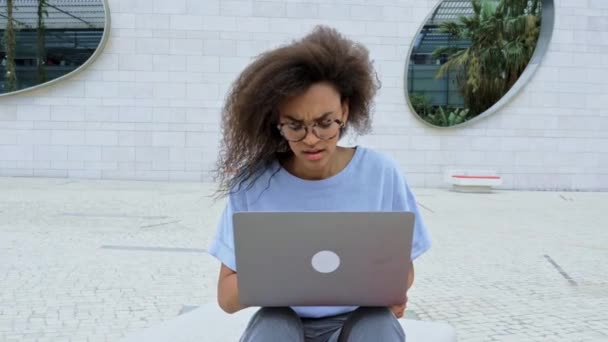 Mixed Race Female Business Woman Freelancer Student Sit Outdoors Laptop — 图库视频影像