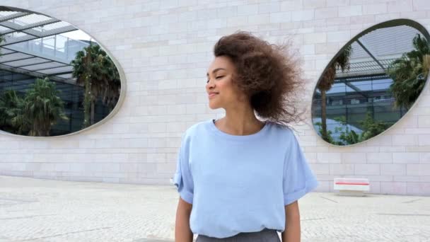 Video Portrait Confident Successful African American Curly Business Woman Elegant — Vídeos de Stock